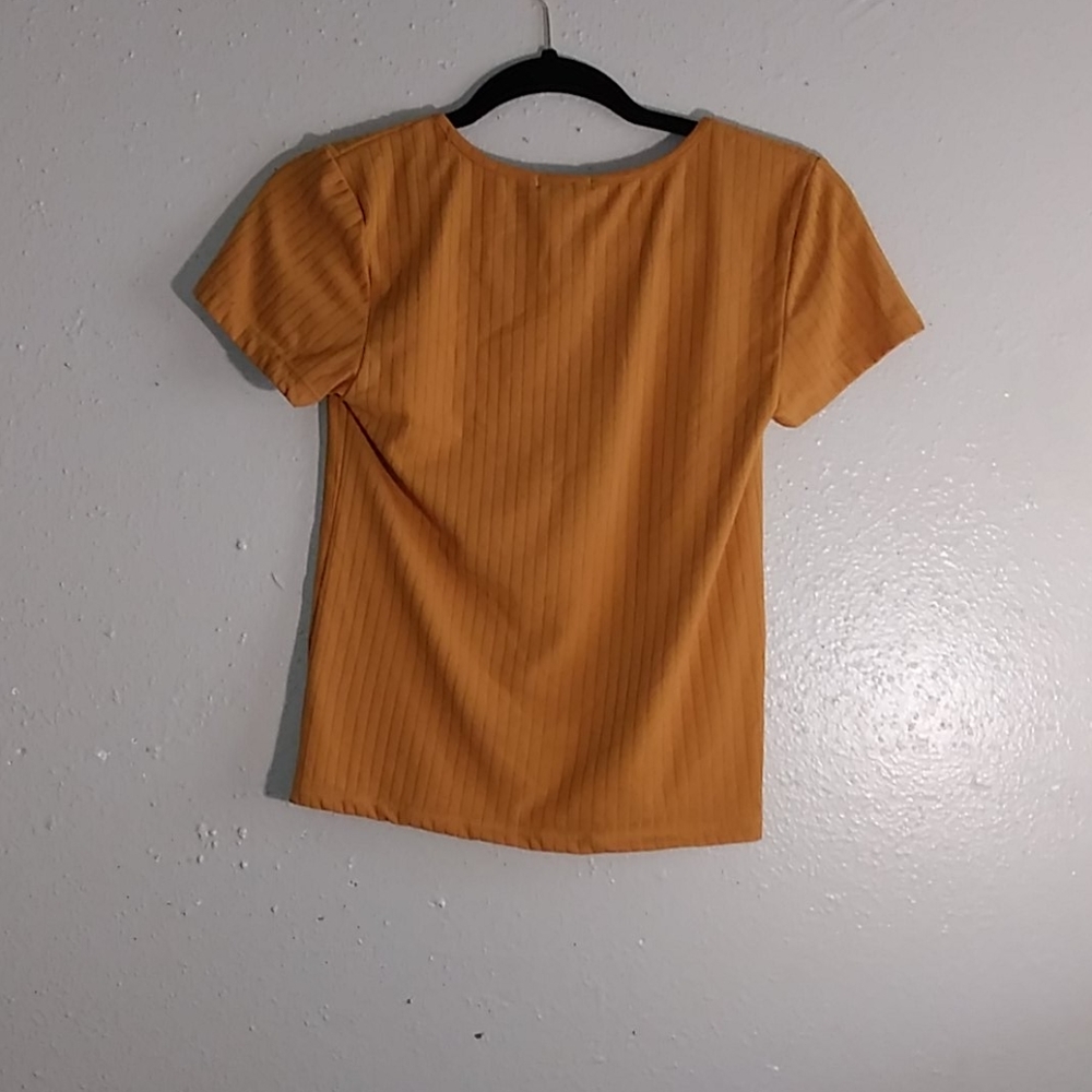 U neck top - Picture 3 of 3